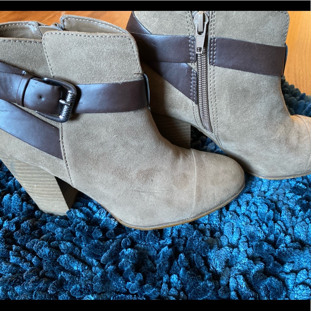 Booties - Picture 4 of 5